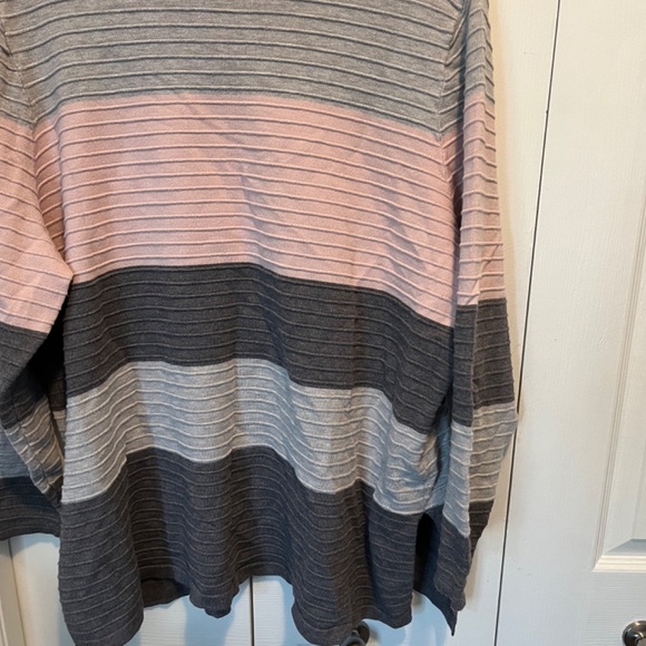 Laura size 3X pullover - Picture 9 of 11